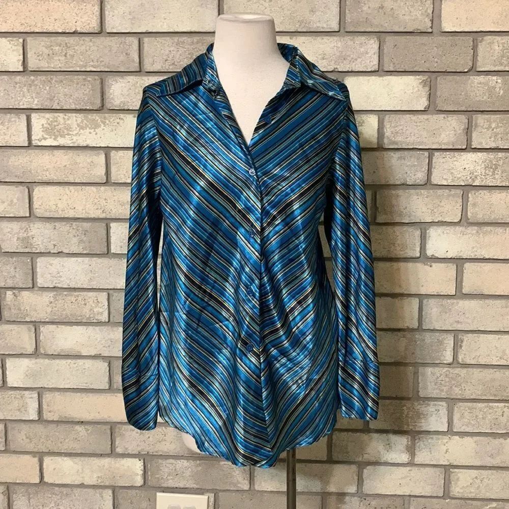 3for$20 button front blouse xs